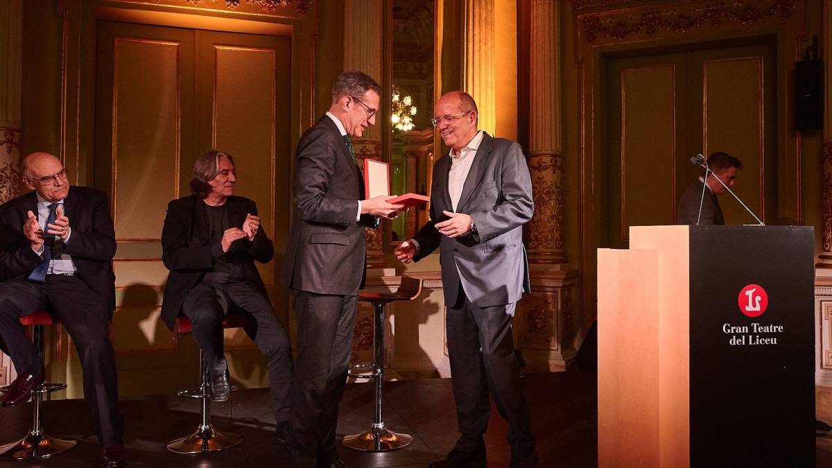 La Fundació Òpera a Catalunya rep la Medalla d'Or del Gran Teatre del Liceu