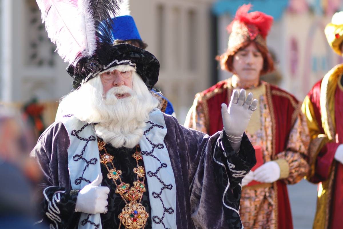 Quan puc reservar la meva visita amb l'Ambaixador Reial de Sabadell?