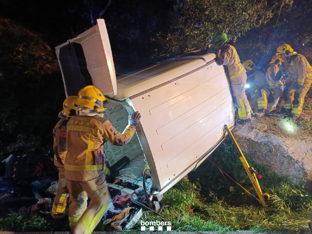 Dos ferits greus després de patir un fort accident de trànsit a la C-58