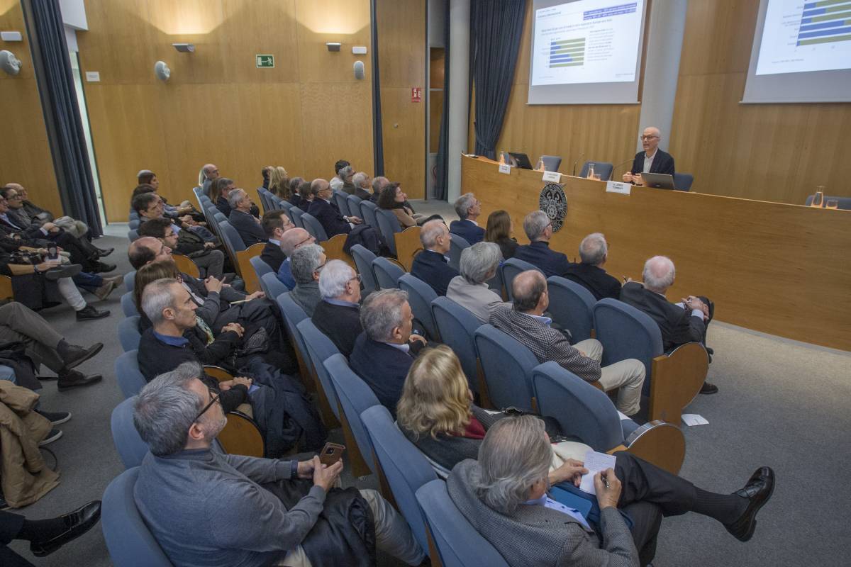 Els experts alerten del nou desordre mundial i el redibuix del comerç internacional