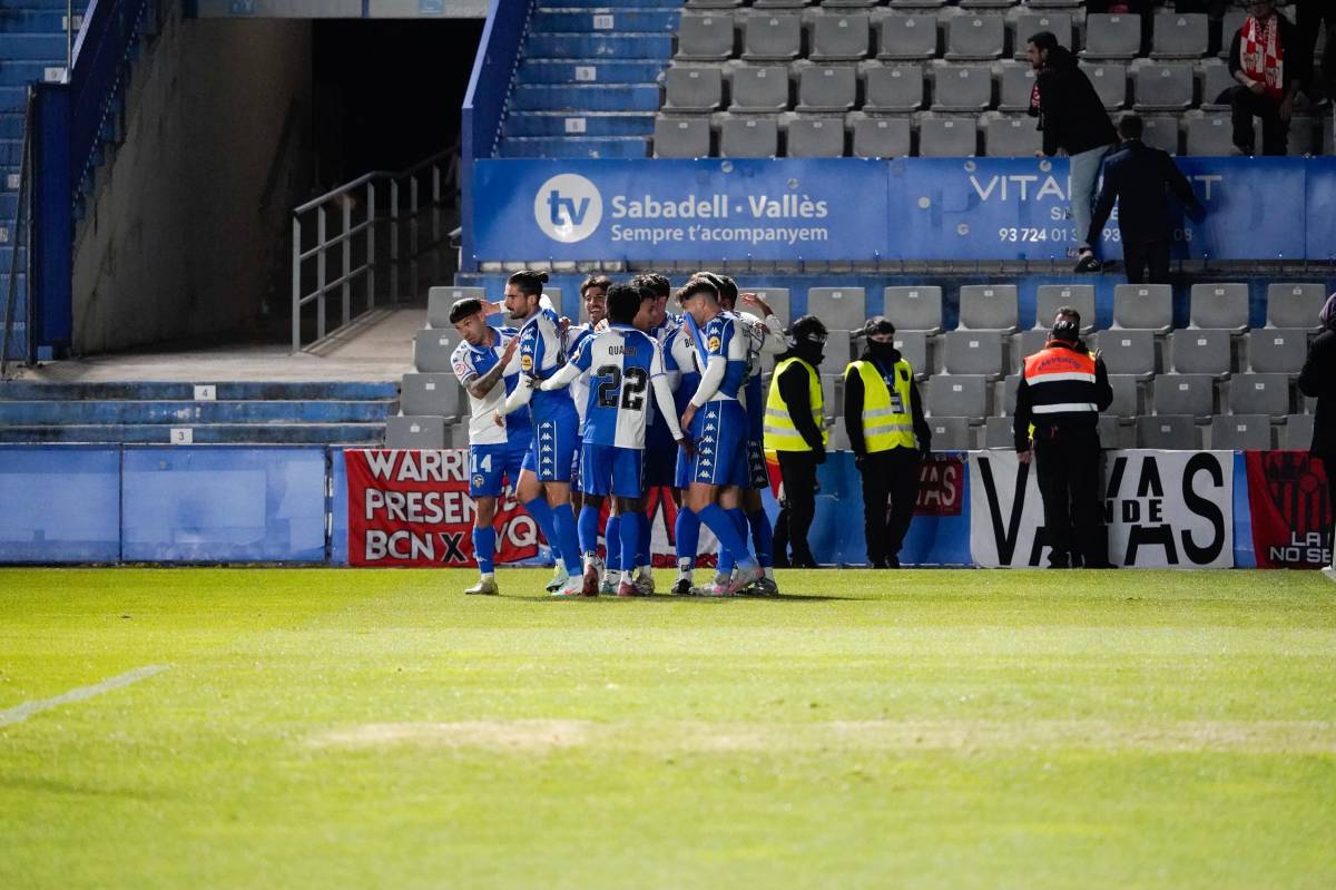 Triomf d'ofici del CE Sabadell davant del Sevilla Atlético a la Nova Creu Alta