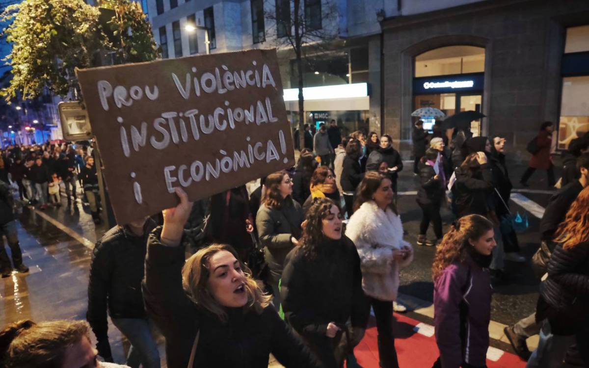 Osona i el Lluçanès commemoren el 25N: actes i activitats