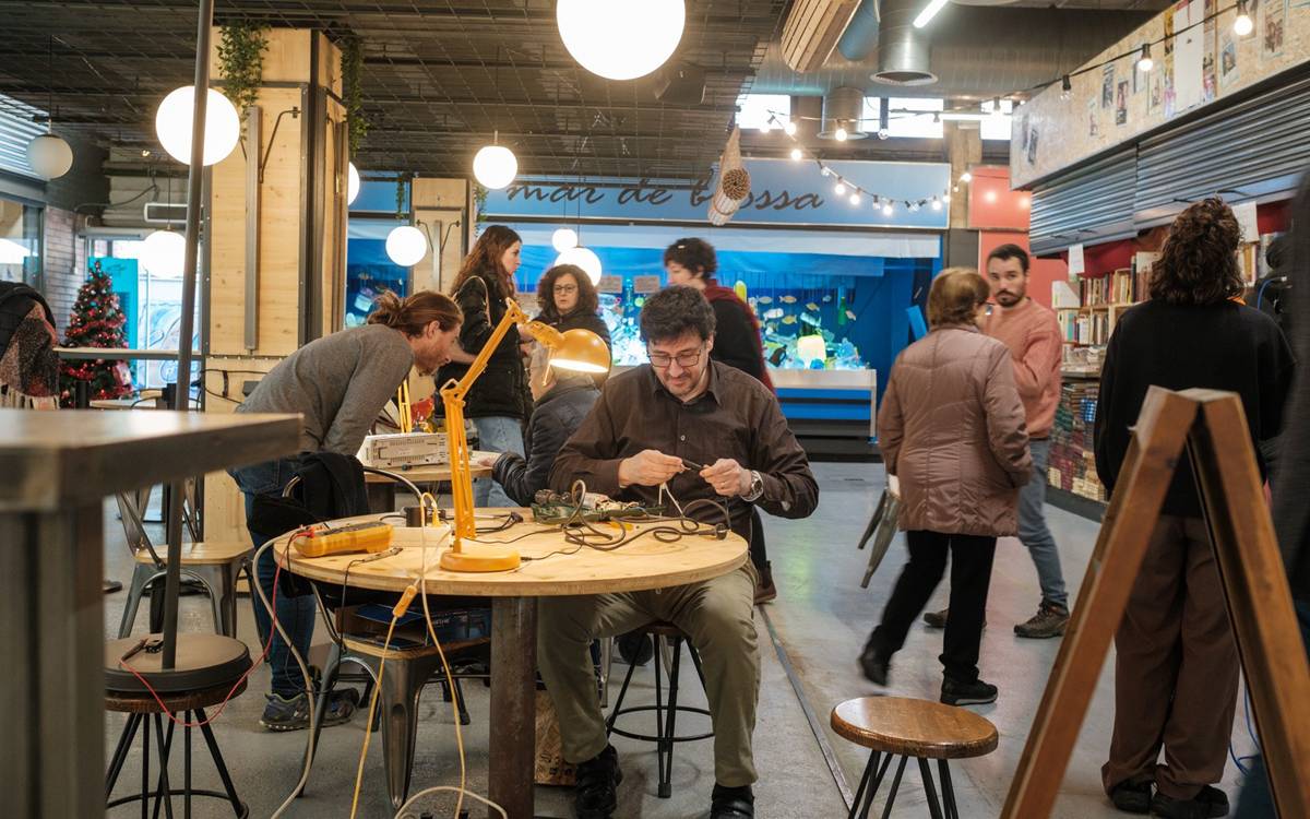 Un dissabte compromès per plantar cara al consum del Black Friday a Manresa