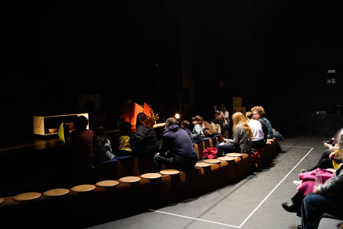 La graderia retràctil de LaSala a una funció del festival elPetit - David Chao La graderia retràctil de LaSala a una funció del festival elPetit