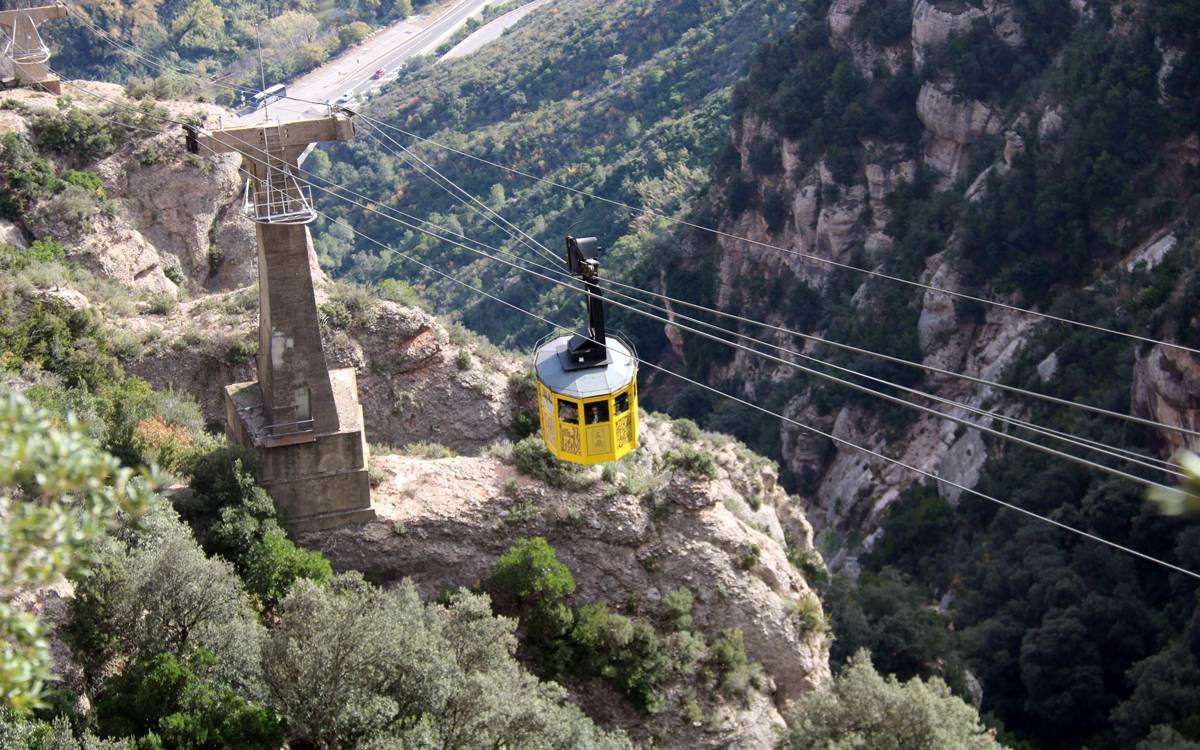 El Govern i l'Abadia de Montserrat acorden estudiar la modernització de l'aeri