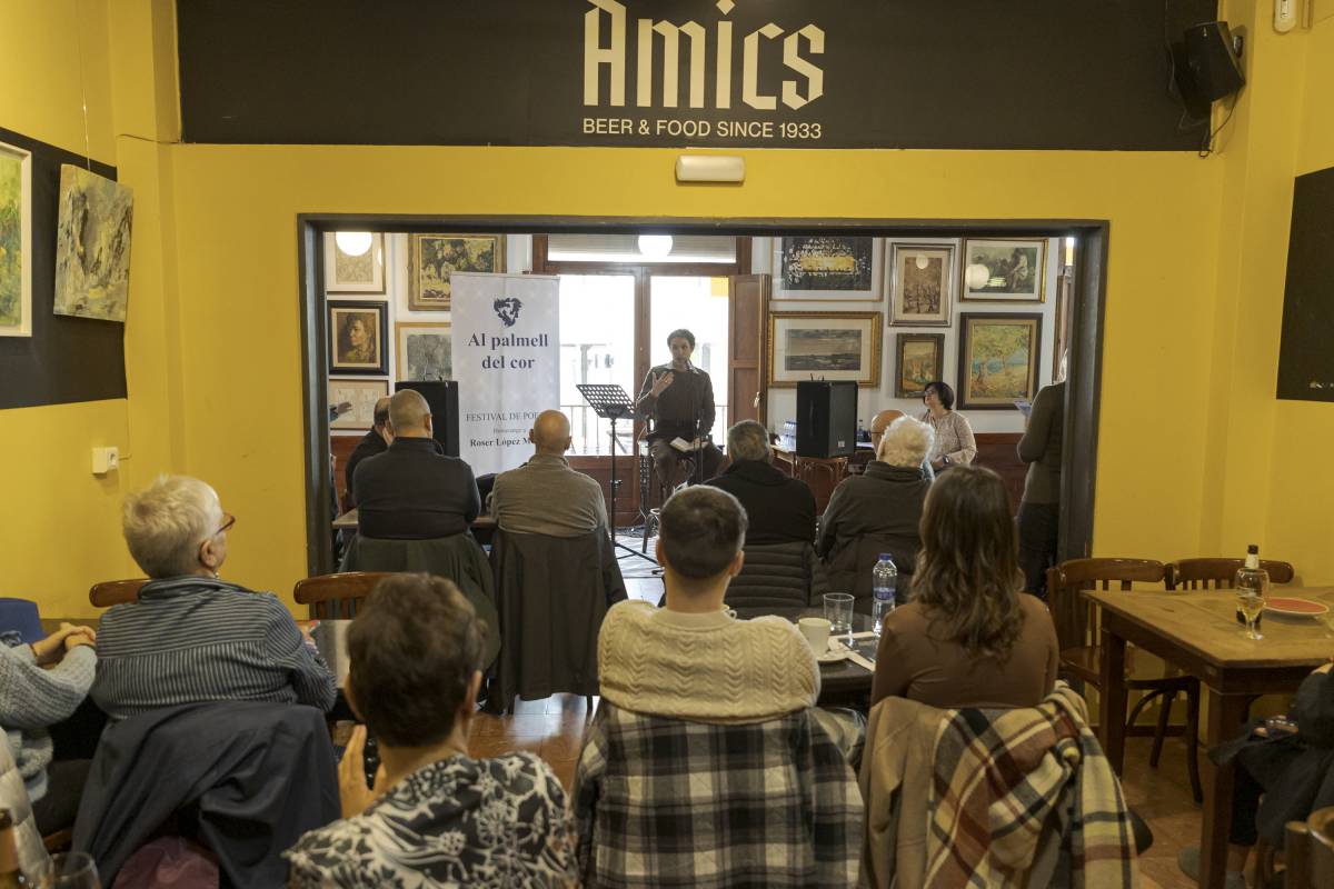 Una de les sessions va tenir lloc al bar d'Amics de les Arts - Lluís Clotet