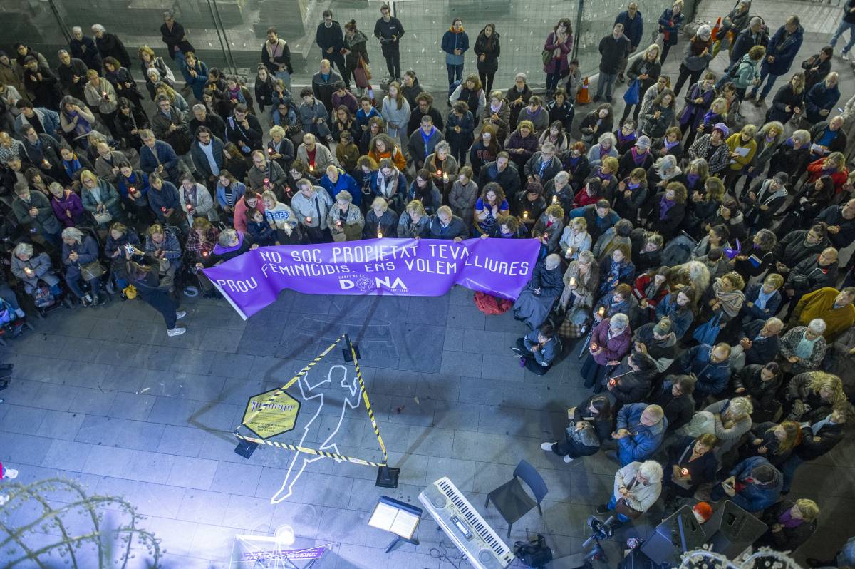 Terrassa alça la veu amb concentracions a tots els districtes