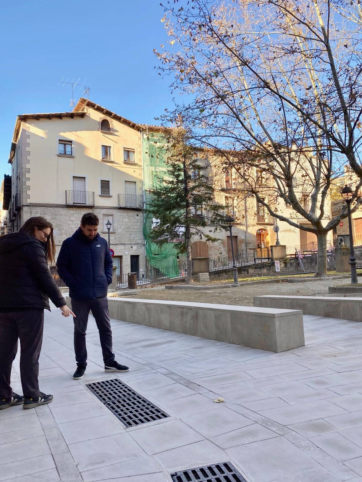 Solsona acaba les obres de pacificació i accessibilitat del carrer de Llobera i la plaça de Sant Pere