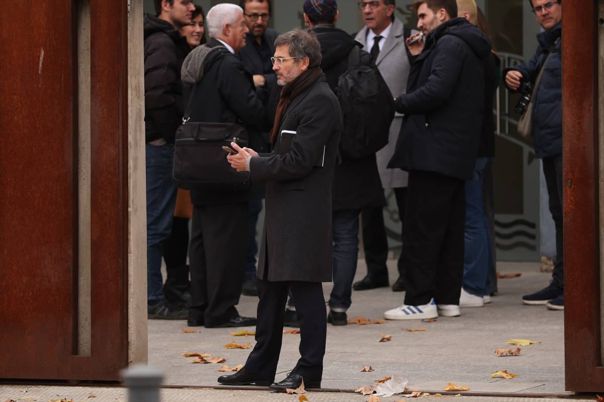 Els Pujol es defensen: un llibre, delictes inconcrets i l'operació Catalunya