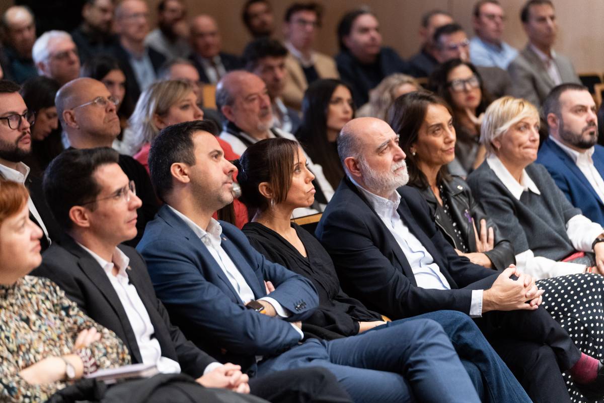 Assistents a la visita de Salvador Illa a Sabadell - 