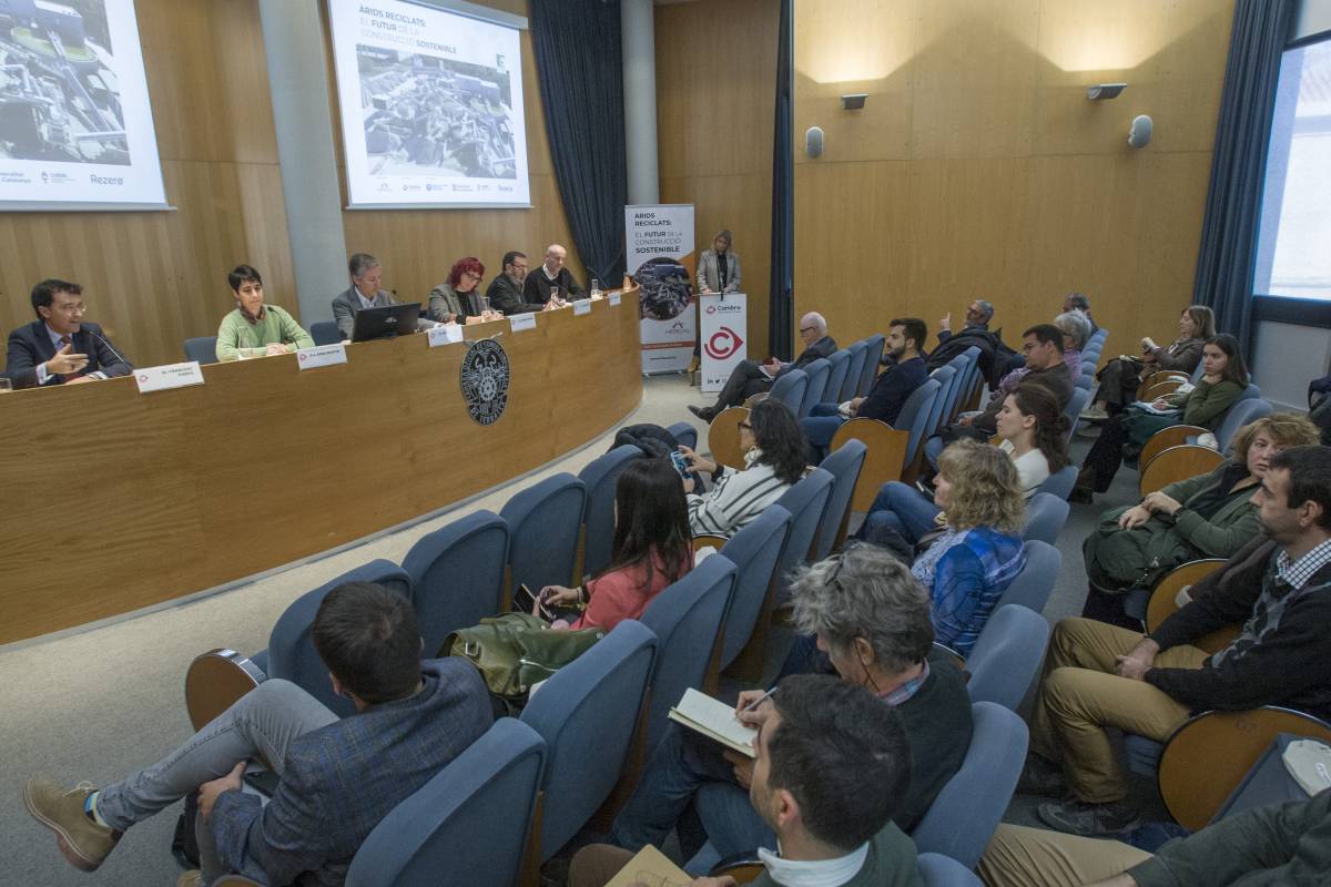 Experts demanen control i tecnologia per avançar en construcció circular