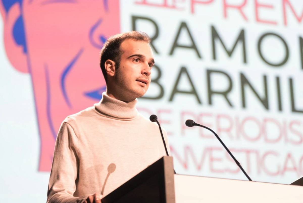 Martí Oliver, durant l'acte de lliurament del premi Ramon Barnils - Ricard Novella