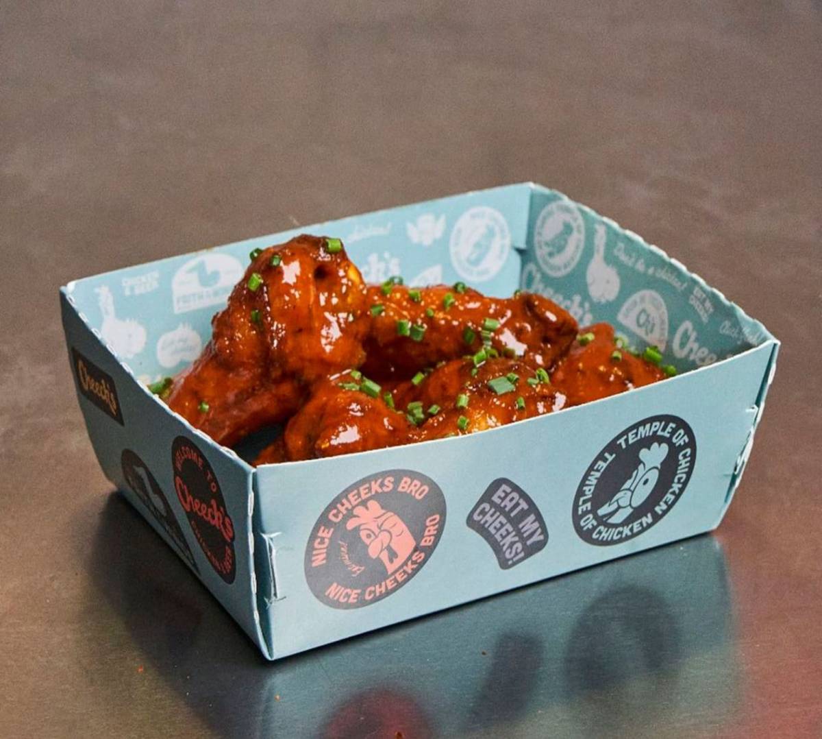 Les aletes de pollastre "Korean wings" del restaurant Cheeck`s