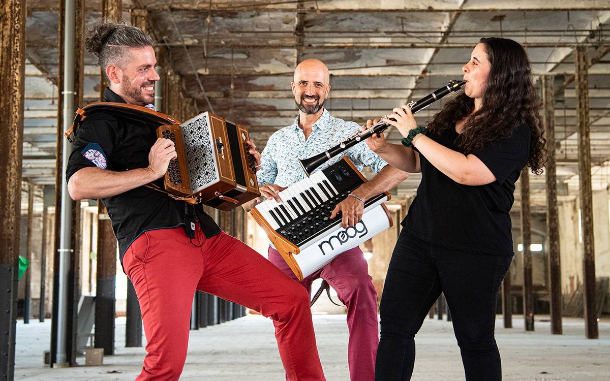 Groovin' CAT, una proposta que fusiona tradició i electrònica, arribarà dissabte a Manresa