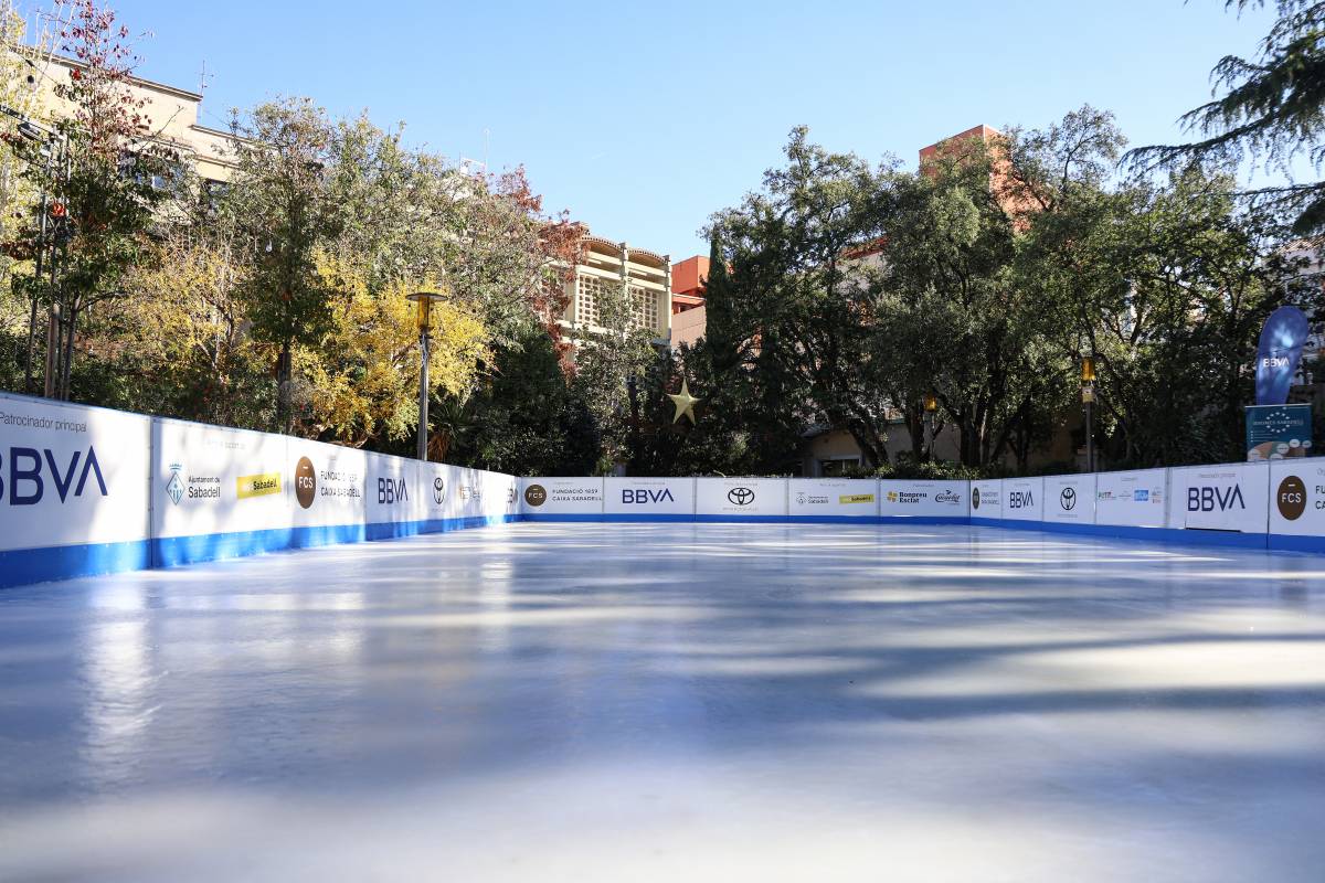 La pista de gel, inaugurada - Víctor Castillo