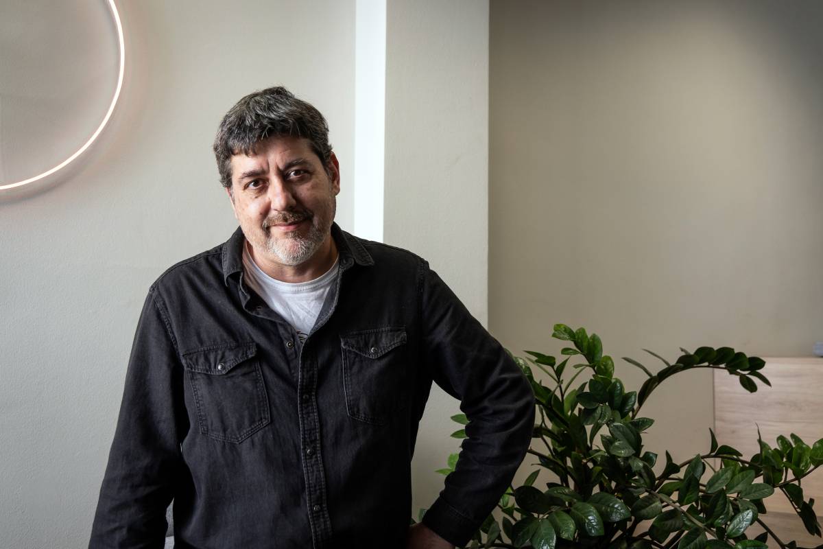 «Hem tornat, però passem a saludar perquè la revolució ha de ser una cosa de la gent jove»