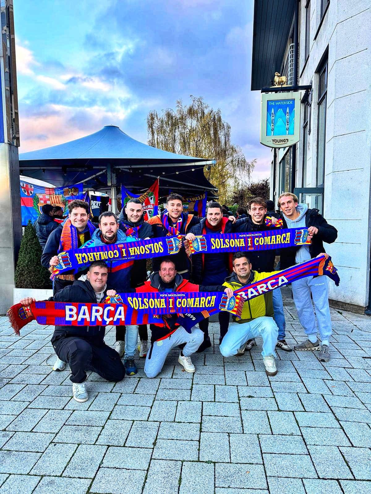 La Penya Barcelonista Solsona i Comarca present a Stanford Bridge amb molts penyistes
