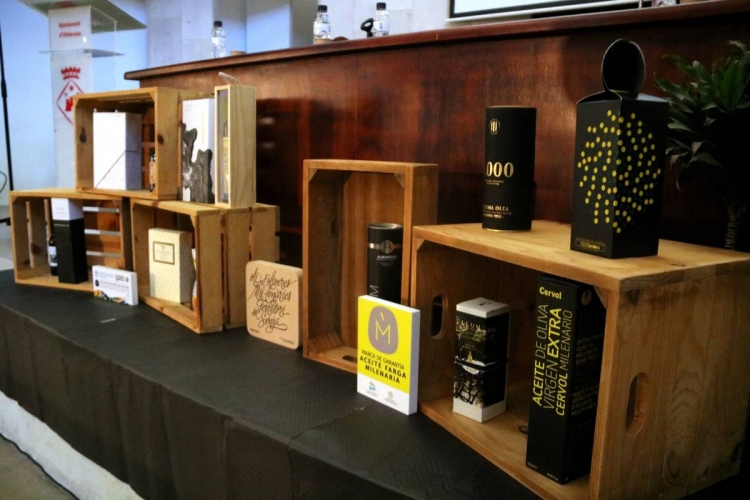 La producció d'oli d'oliveres mil·lenàries creix fins als 6.000 litres