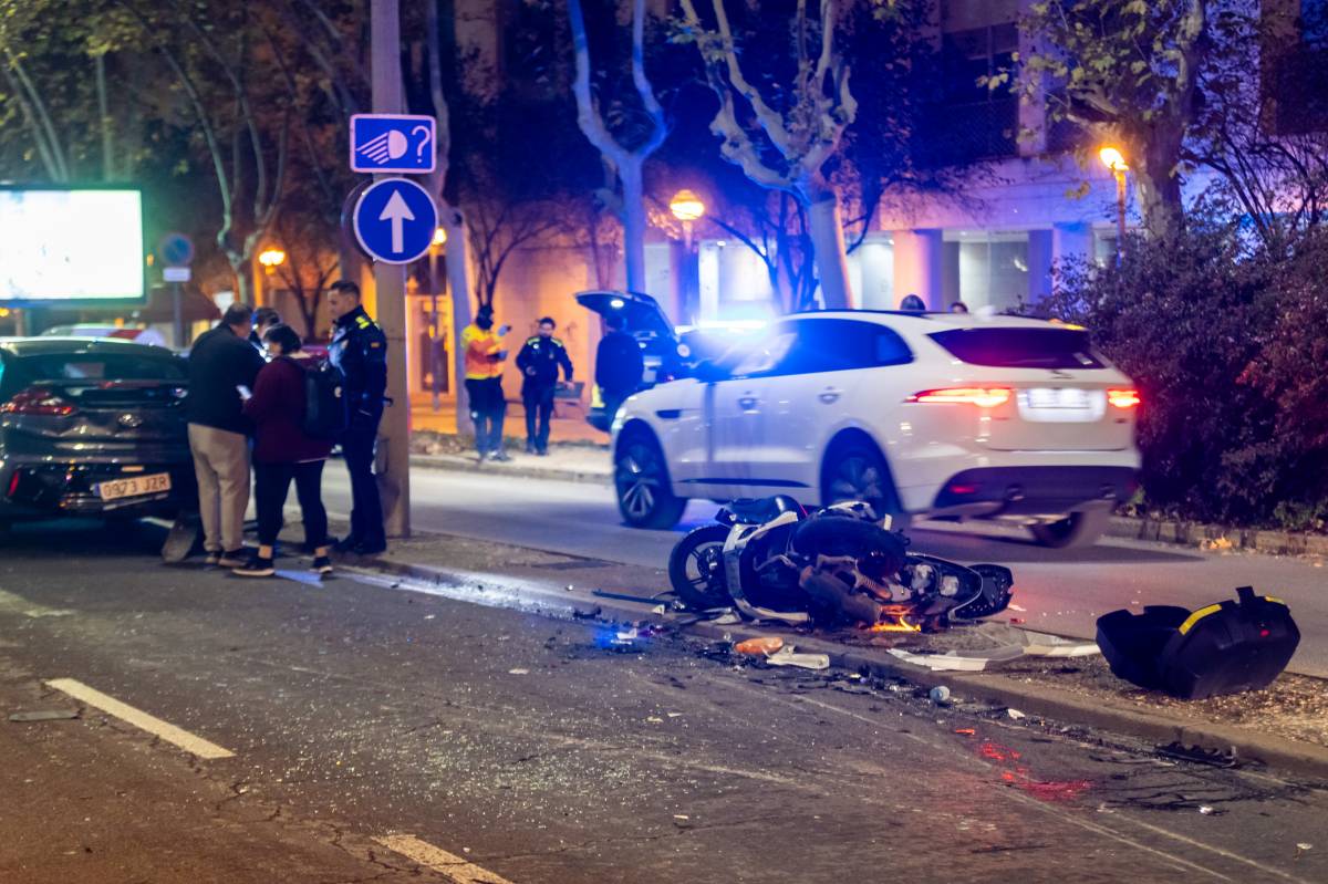 Les restes de l`accident de la Gran Via - Juanma Peláez Les restes de l`accident de la Gran Via