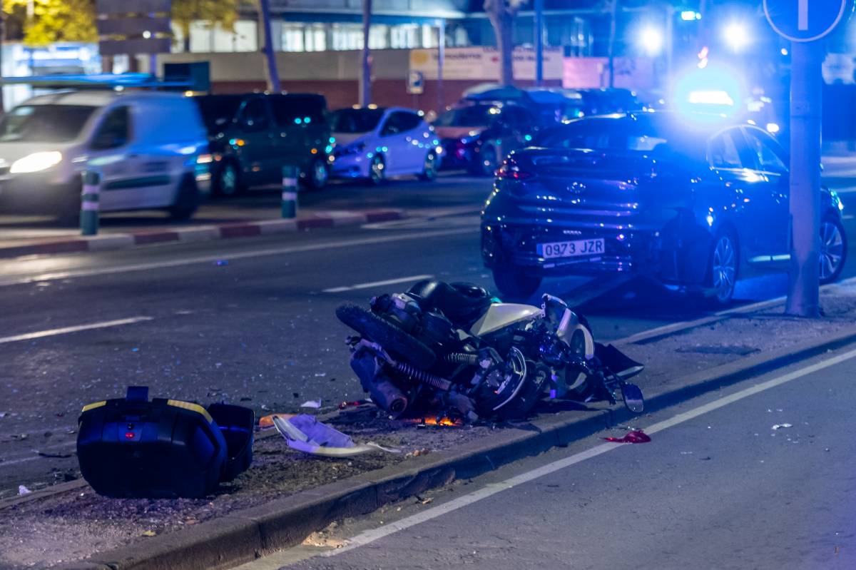 Les restes de l`accident de la Gran Via - Juanma Peláez Les restes de l`accident de la Gran Via