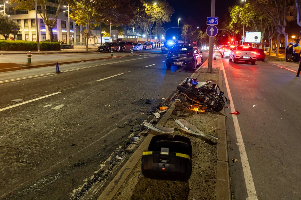 Les restes de l`accident de la Gran Via - Juanma Peláez Les restes de l`accident de la Gran Via