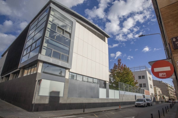 Conclou la comissió d'investigació del Karmel i s'obre un nou xoc entre l'escola i les famílies 