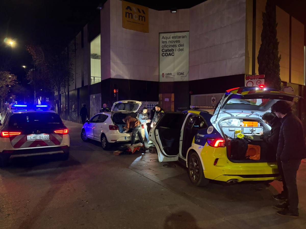 Dues persones detingudes per tinença de drogues