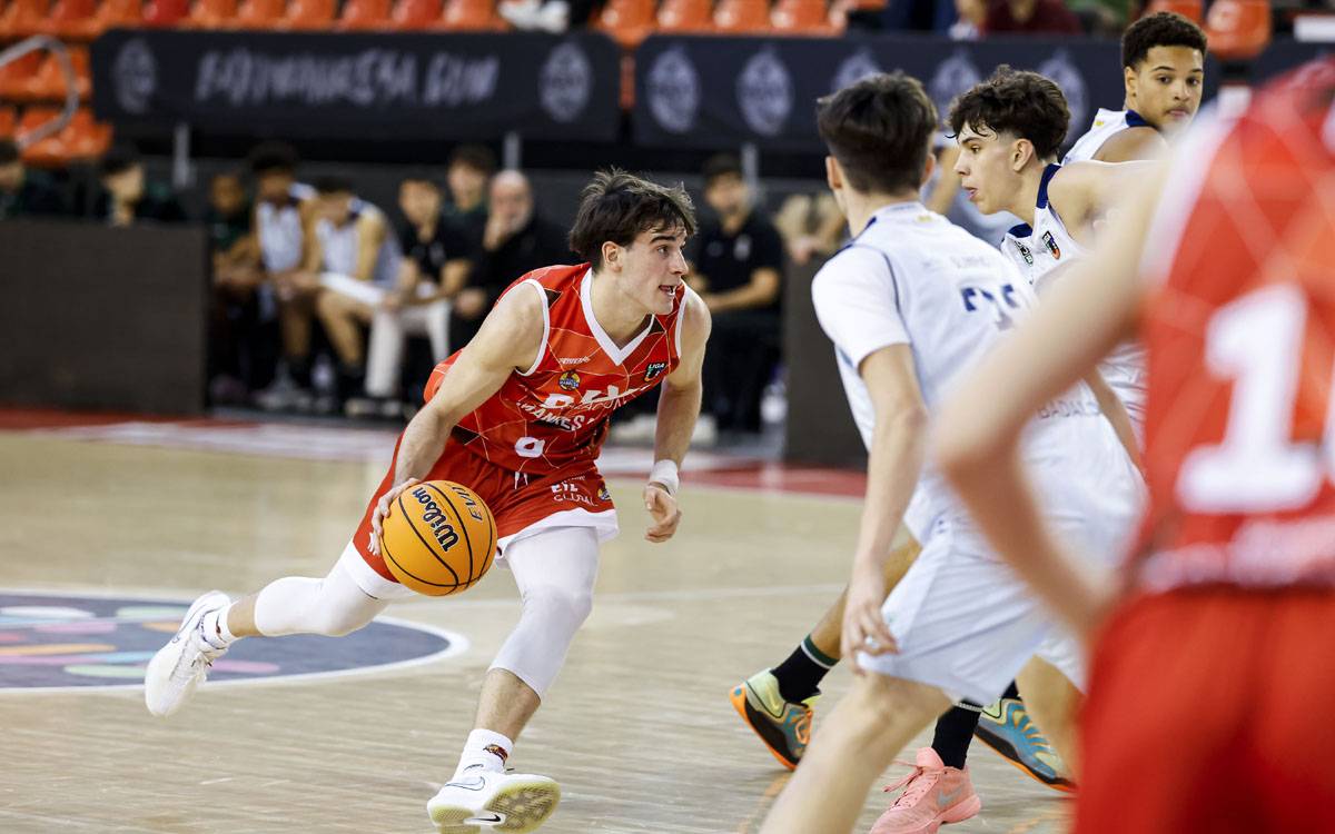 El Baxi Manresa júnior derrota la Penya 79-77 al Nou Congost i suma la tercera victòria a la Lliga U