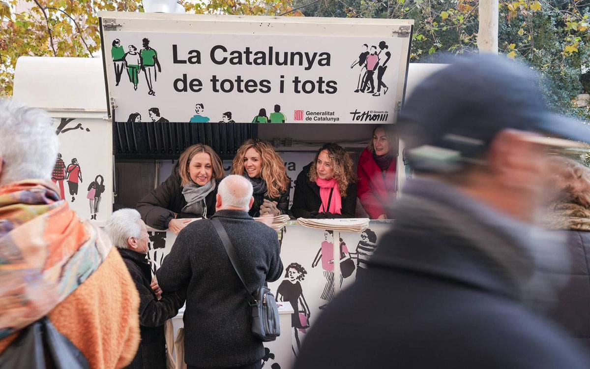 La info truck del Pla de Govern fa parada a Manresa coincidint amb la Fira de Sant Andreu