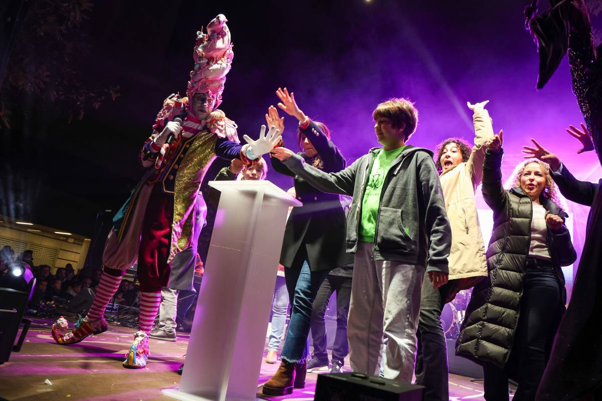 L`encesa de llums de Nadal a l`Eix Macià - VÍCTOR CASTILLO L`encesa de llums de Nadal a l`Eix Macià