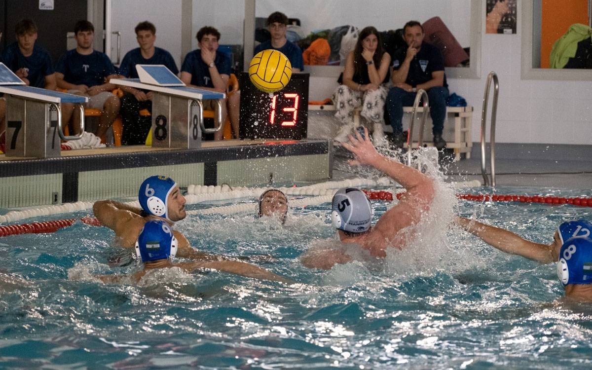 El CN Manresa s'imposa al Waterpolo Navarra i fa un pas ferm cap al quart lloc