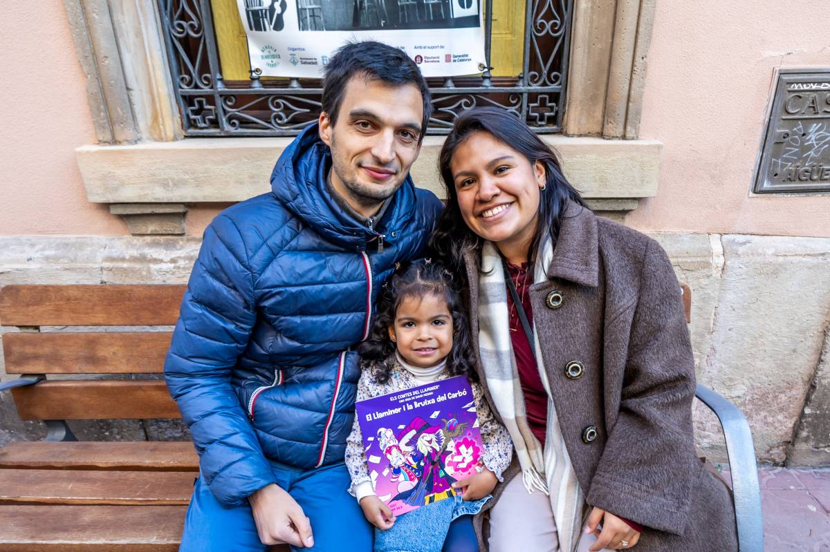 Carla Villajuana amb la seva família - JUANMA PELÁEZ Carla Villajuana amb la seva família