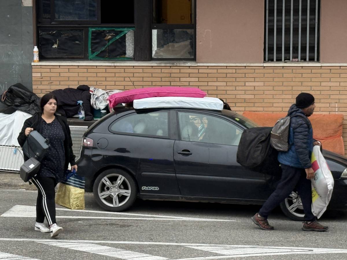 Comença el desallotjament dels pisos ocupats del bloc de Santiago Rusiñol de les Borges