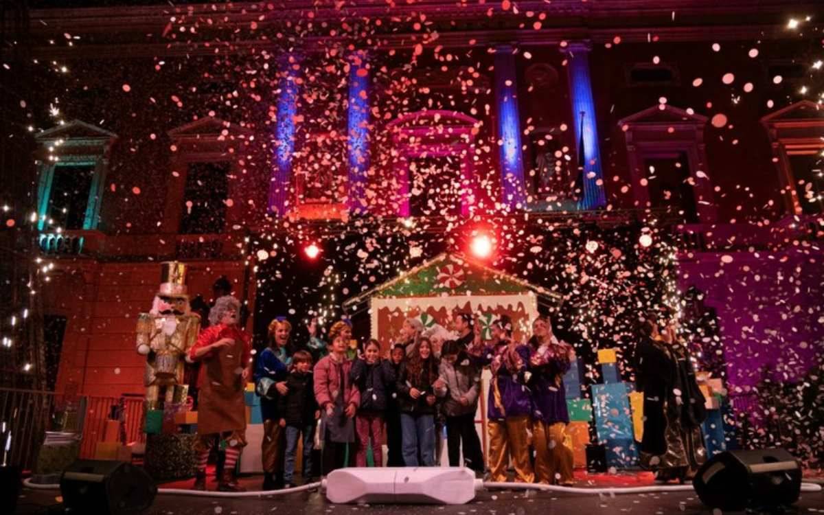 Tarragona celebra una multitudinària festa de l'encesa de l'enllumenat de Nadal