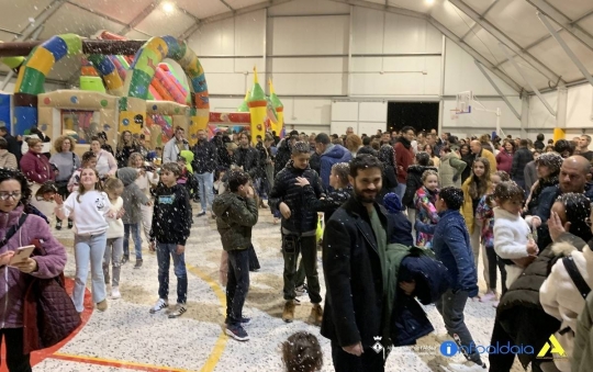 L'Aldea dona la benvinguda al Nadal amb la tradicional encesa de llums