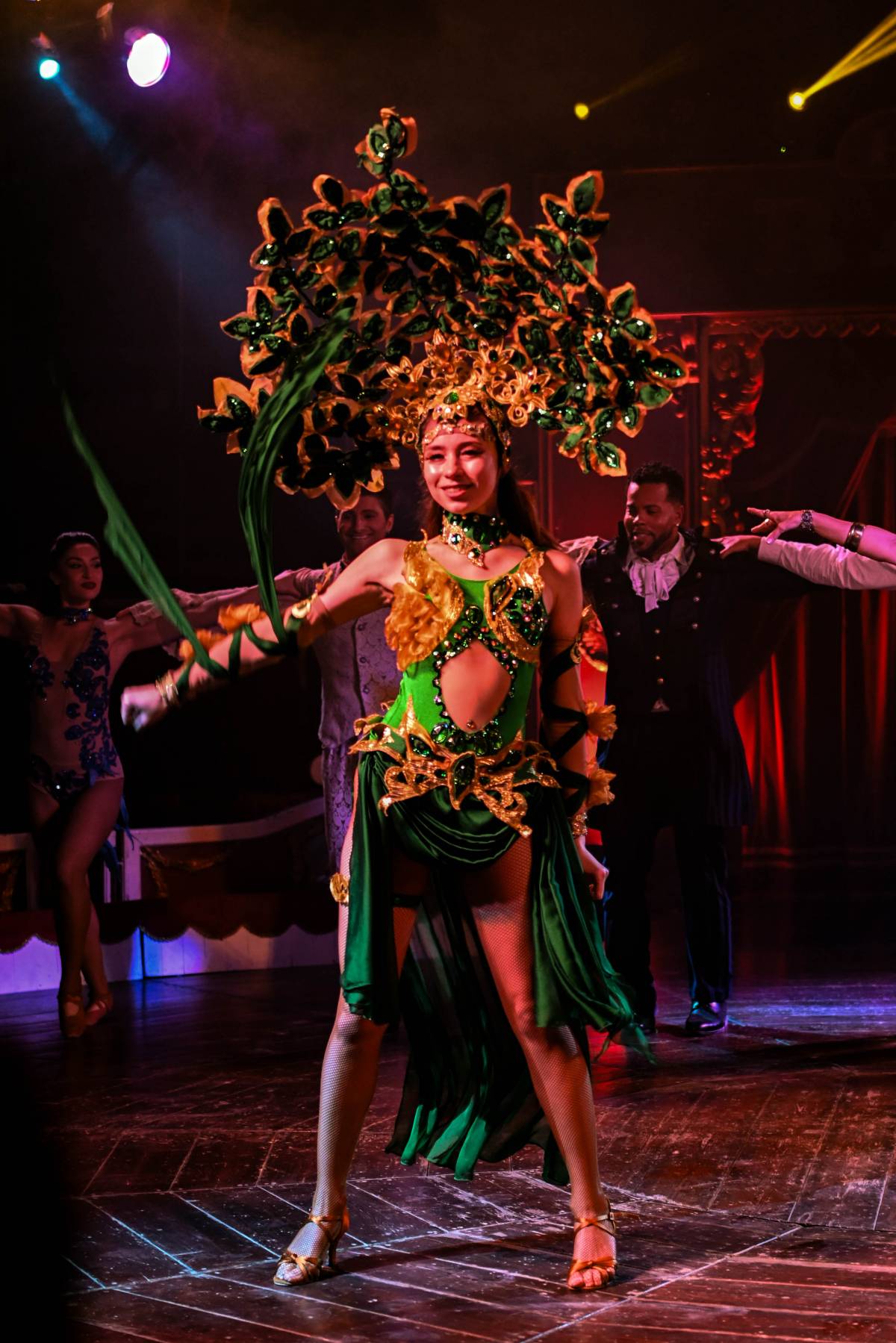 El 90% del vestuari està fet a mà per Rosa Raluy