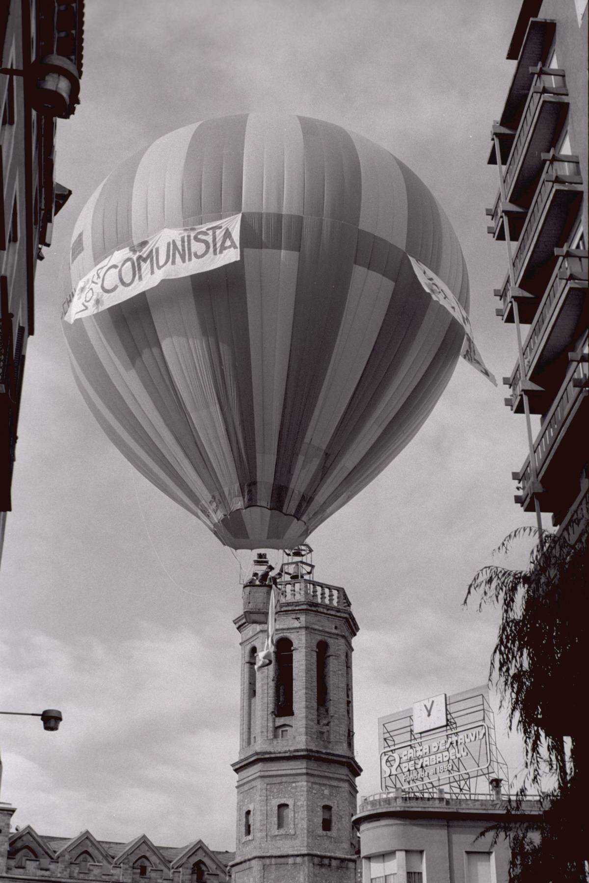 Campanya electoral del PSUC per les eleccions generals de 1982 - Andreu Segura / Arxiu Històric de Sabadell Campanya electoral del PSUC per les eleccions generals de 1982