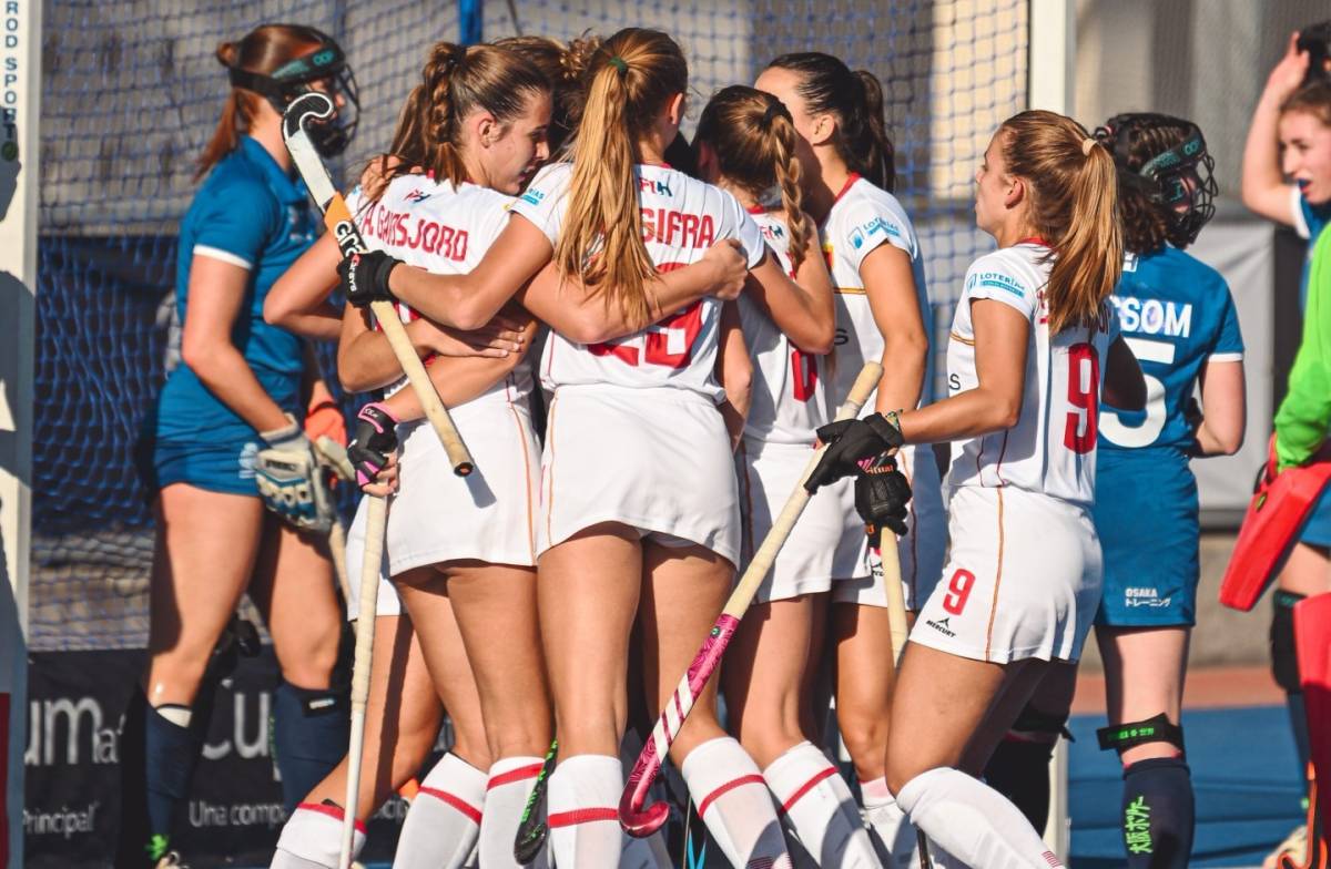 La selecció femenina sub-21 s'estrena al Mundial de Xile guanyant per 2 a 0 a Escòcia