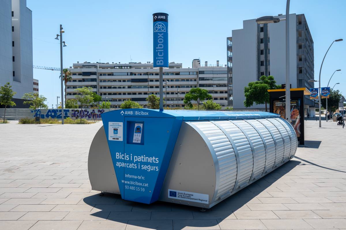 Una estació de Bicibox per guardar de forma segura les bicicletes - AMB Una estació de Bicibox per guardar de forma segura les bicicletes