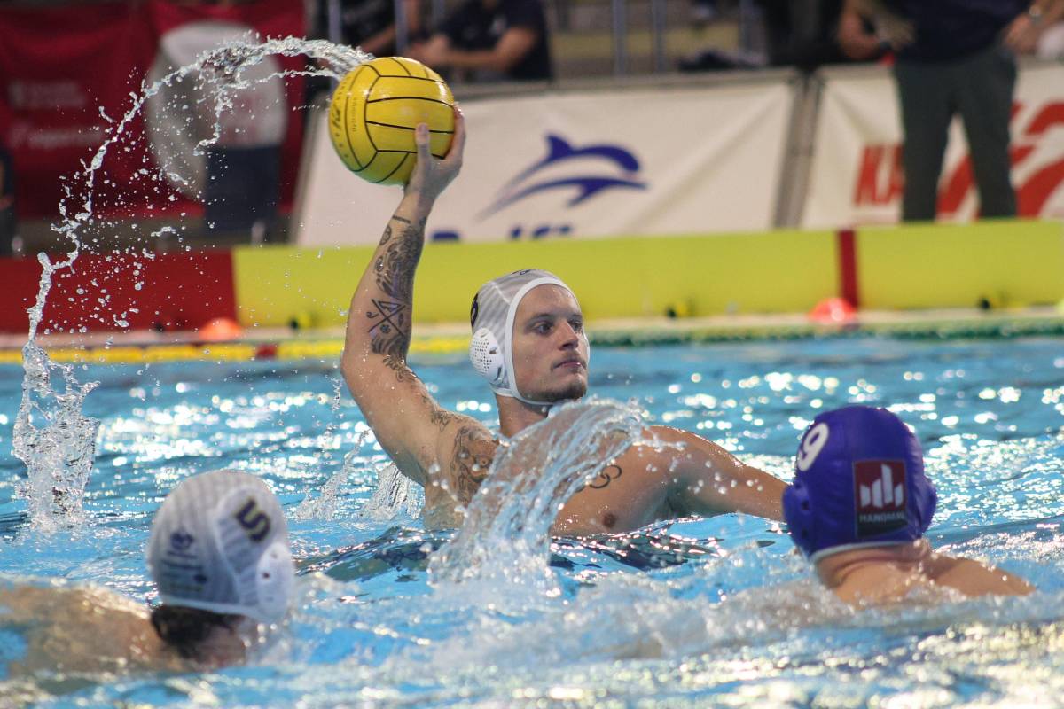 Cabanas, en una acció del duel - Victor Castillo