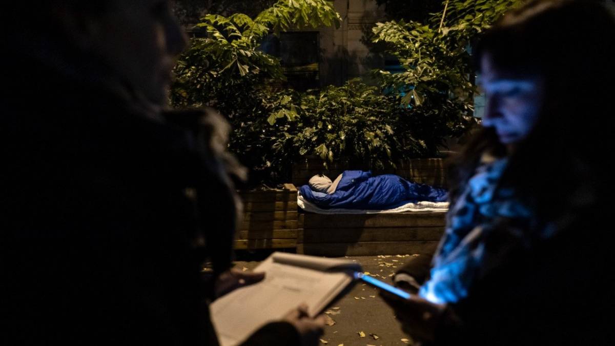 Els carrers ratifiquen els avisos en sensellarisme: «Soc aquí perquè ja no puc pagar ni una habitació»