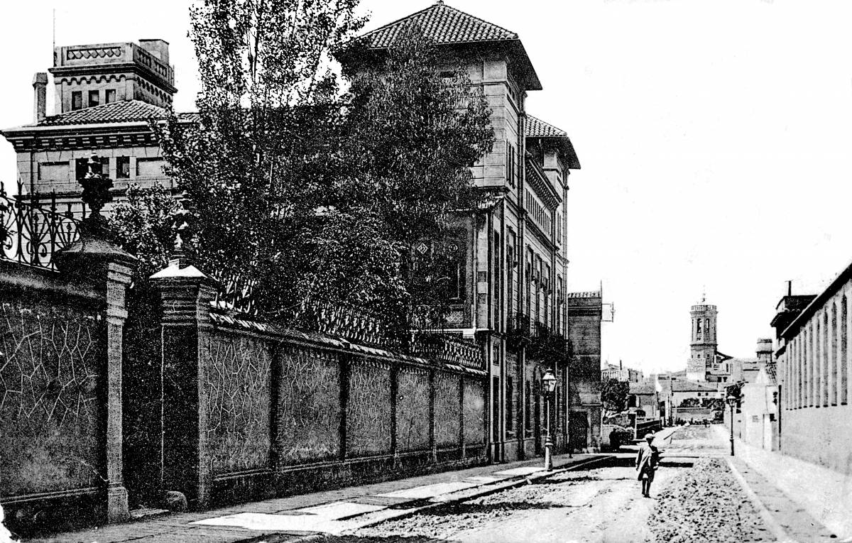 FOTOS | El calendari de la UES que permet conèixer com era Sabadell durant el segle passat