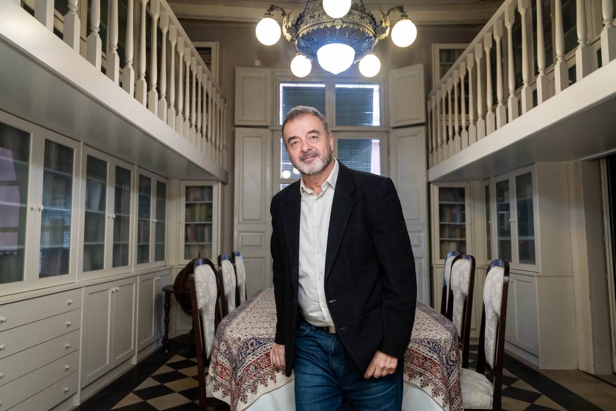 Alfred Bosch, fotografiat a casa seva - Hugo Fernández