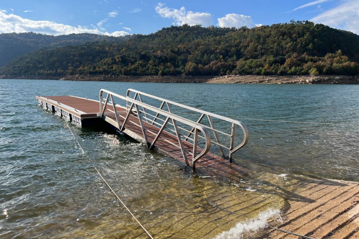 L`embarcador del nucli de Viaplana, a la Baronia de Rialb - Albert L. Cobo L`embarcador del nucli de Viaplana, a la Baronia de Rialb