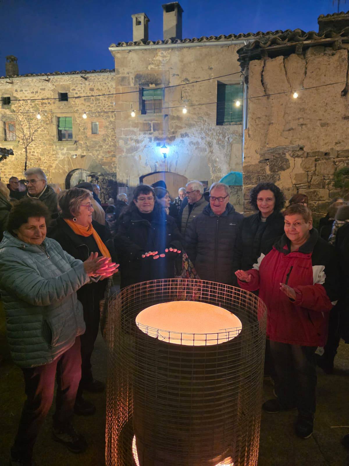 Els visitants elogien el canvi de seu de la Fira de Nadal de Riner