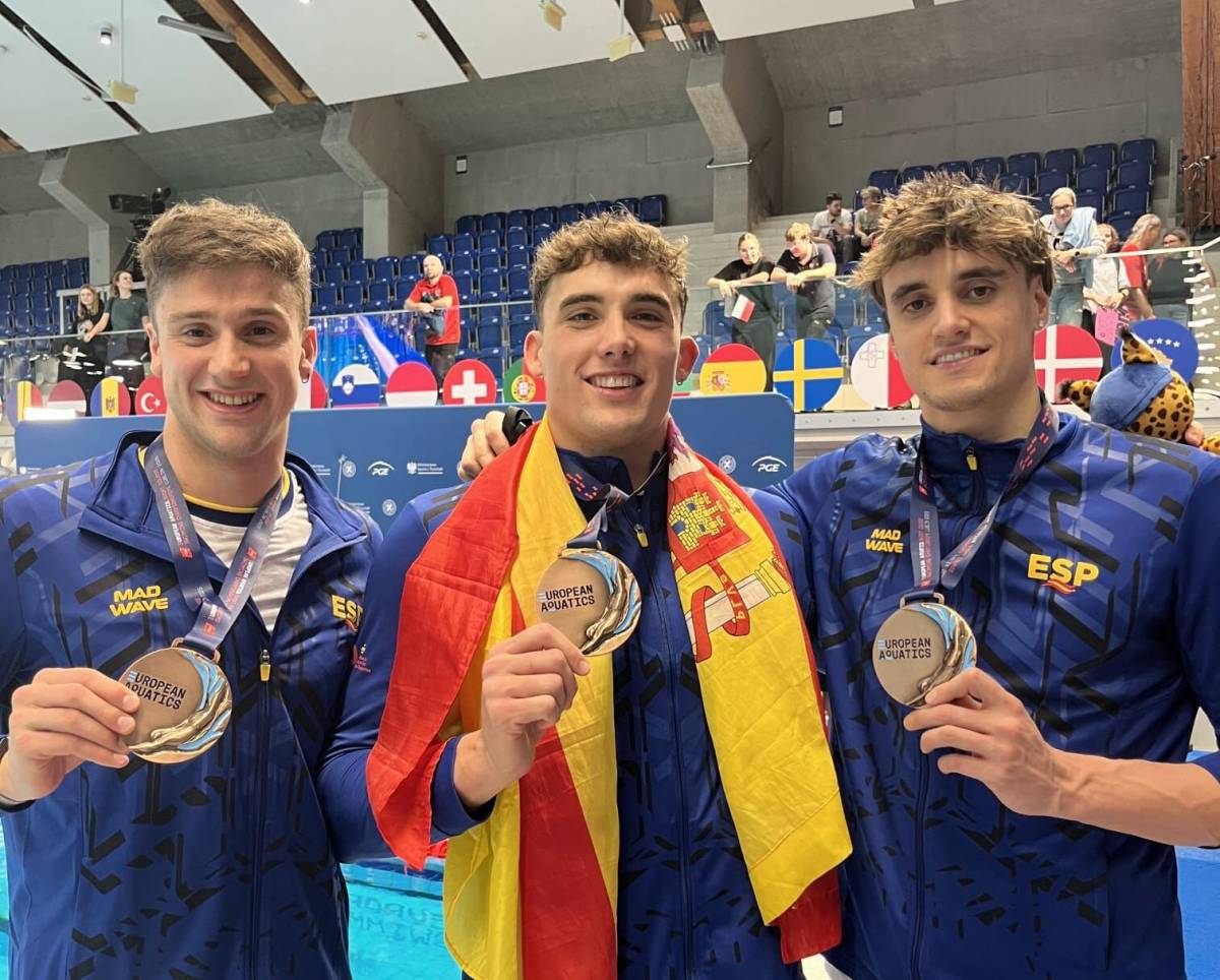 Tarrats, De Celis i Coll, amb la medalla