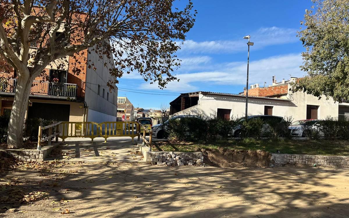 Navarcles instal·la noves ombres al parc Marcel·lí Monrós