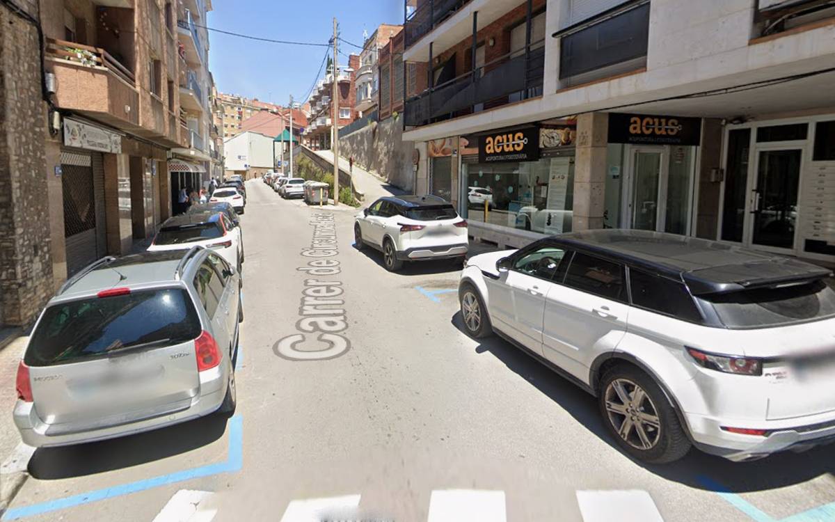 Construcció de guals adaptats a un pas de vianants del carrer Circumval·lació