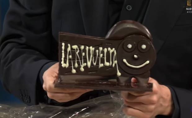 VÍDEO | Un tió de xocolata del Genescà apareix al programa de David Broncano: 