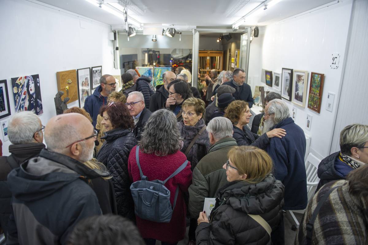 Així s'aprofiten a Terrassa 30 metres quadrats per omplir-los d'art
